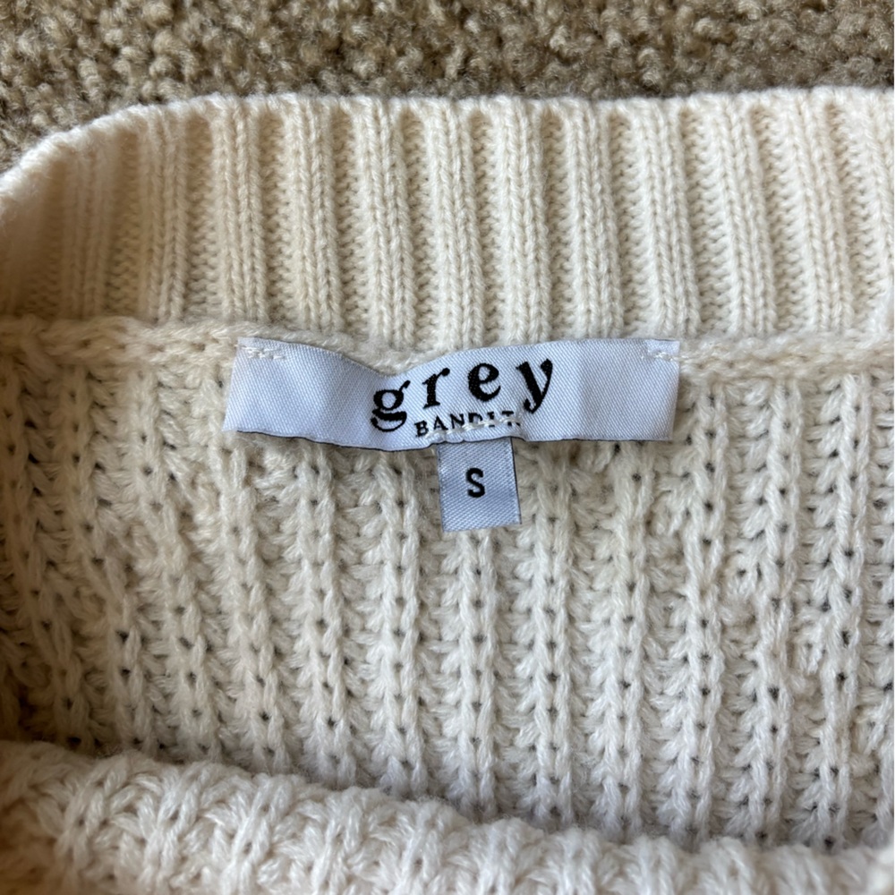 Grey bandit Logan oversized sweater in cream size small - Picture 3 of 4